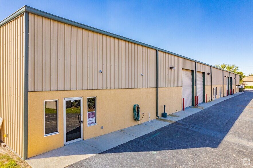 Primary Photo Of 2438 Merchant Ave, Odessa Warehouse For Lease