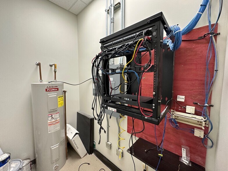 More Photos Of 1605 Adler Cir, Portage Unknown For Lease