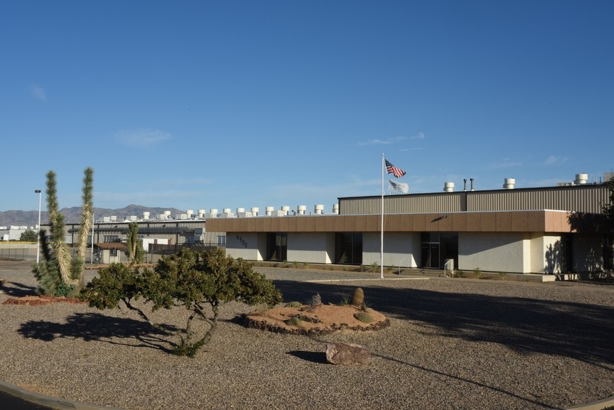 Primary Photo Of 4900 N Industrial Blvd, Kingman Manufacturing For Lease