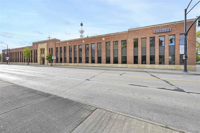 More Photos Of 414 E Walnut St, Green Bay Office For Lease