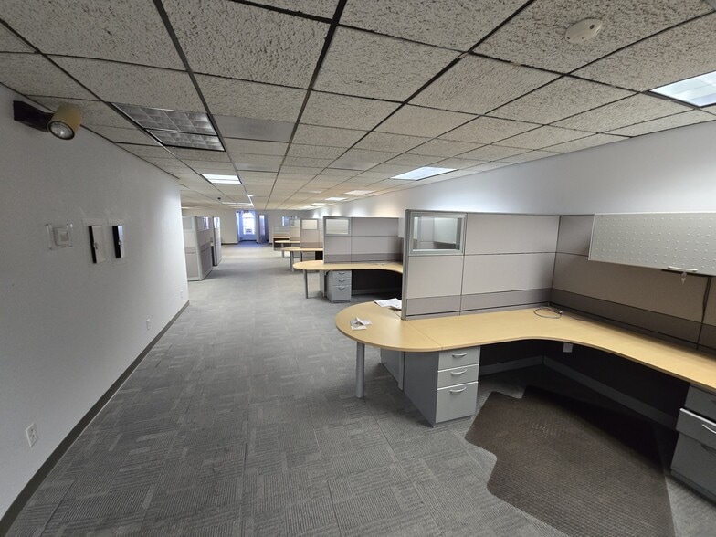 More Photos Of 321 5th St, Hollister Office For Lease