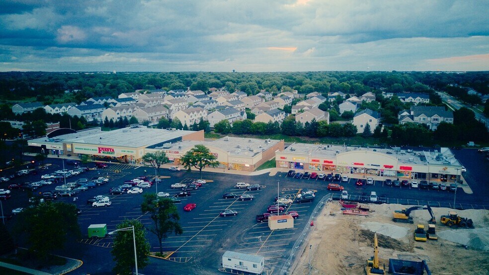 More Photos Of 104-192 N Bolingbrook Dr, Bolingbrook Unknown For Lease