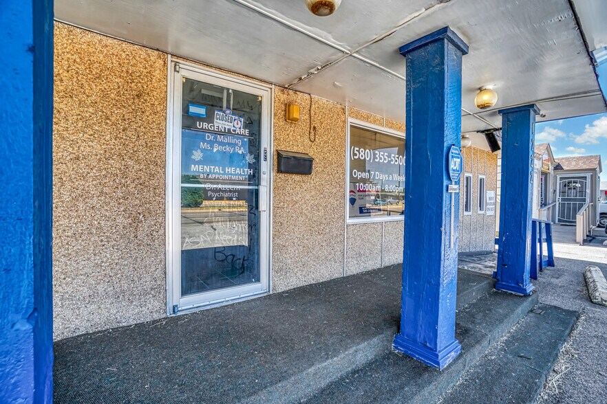 More Photos Of 1222 NW Cache Rd, Lawton Office For Sale