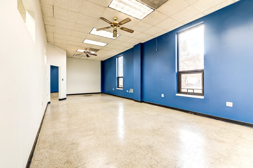 More Photos Of 617 Cepi Dr, Chesterfield Warehouse For Sale