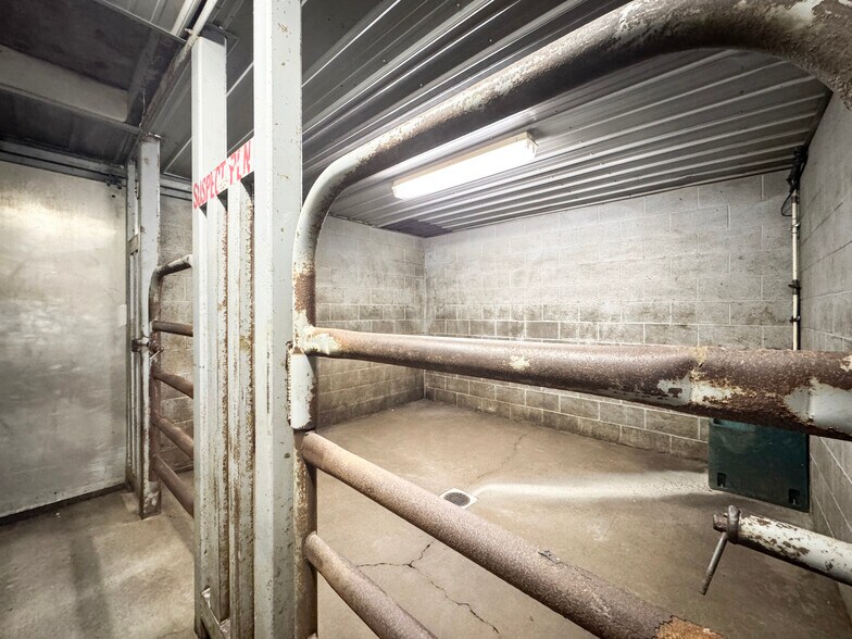 More Photos Of 151 Slaughter House Rd, Claysburg Warehouse For Sale