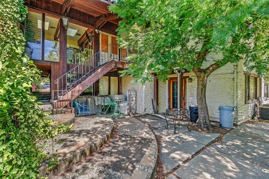 More Photos Of 43213 Mission Blvd, Fremont Office For Sale