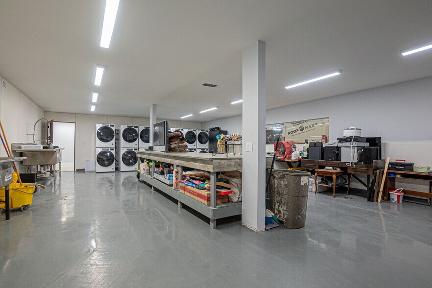 More Photos Of 3500 Confederate Rd, El Paso Warehouse For Lease