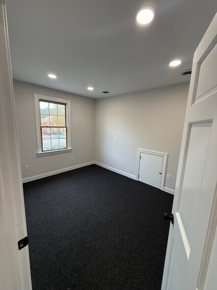 More Photos Of 1507 Huguenot Rd, Richmond Medical For Lease