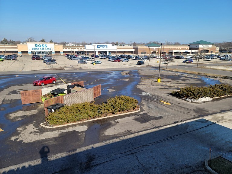 More Photos Of 5910-5960 75th St, Kenosha Unknown For Lease