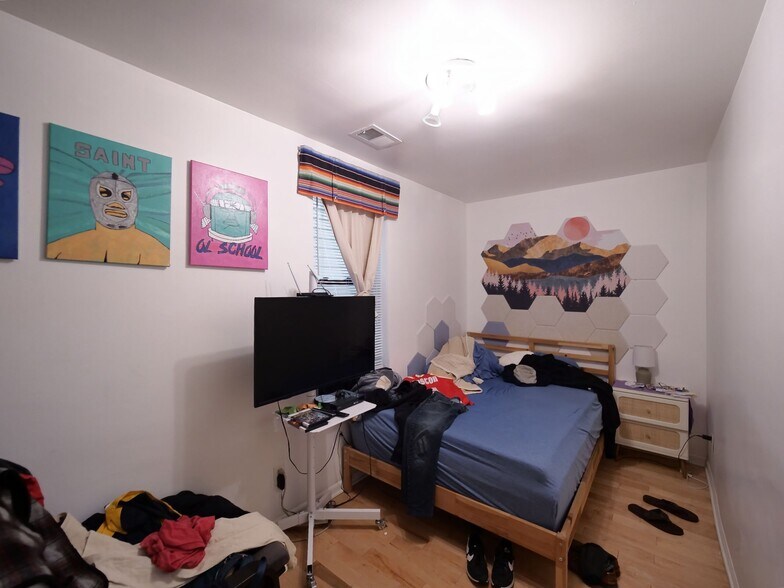 More Photos Of 2312 W 21st St, Chicago Apartments For Sale