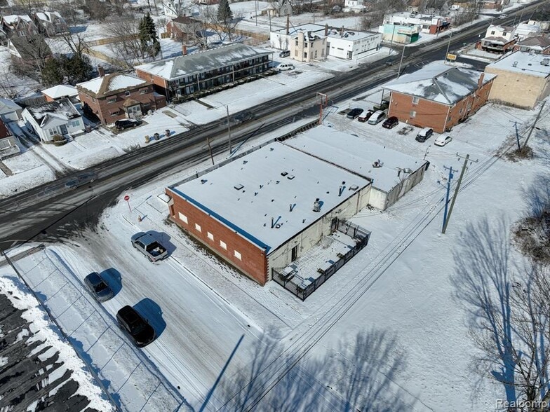 More Photos Of 19612 Schoenherr St, Detroit Specialty For Sale