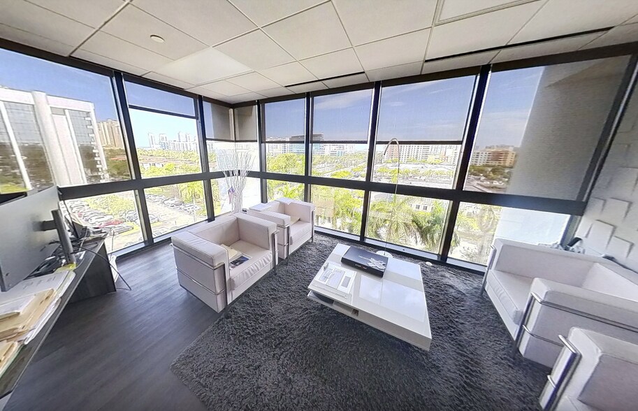 More Photos Of 2875 NE 191st St, Aventura Office For Lease