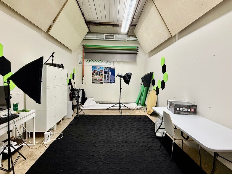 More Photos Of 517 Soraparu St, New Orleans Office For Lease