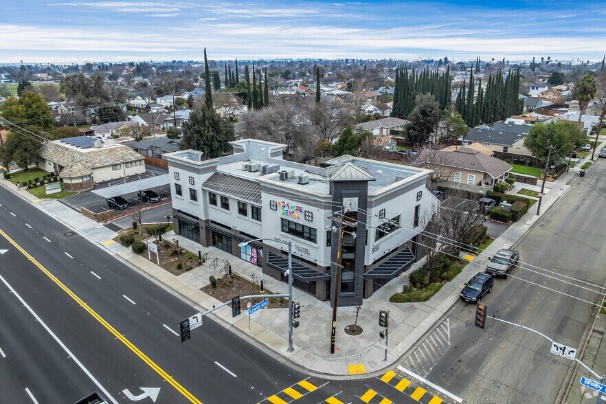 More Photos Of 569 W Lowell Ave, Tracy Office For Lease