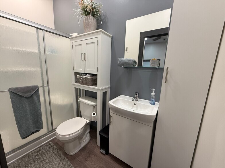 More Photos Of 121 Water St, Albany General Retail For Sale