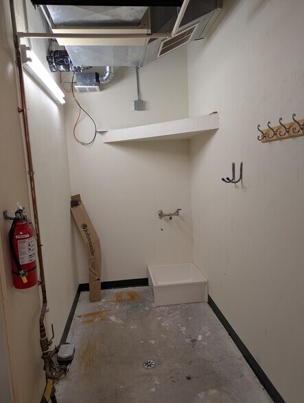 More Photos Of 1449 Green Bay Rd, Sturgeon Bay General Retail For Lease