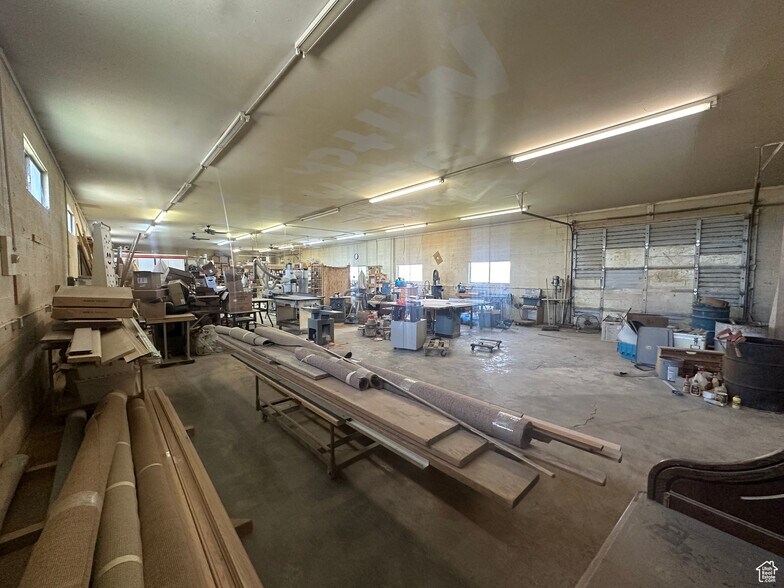 More Photos Of 589 N Geneva Rd, Lindon Warehouse For Sale
