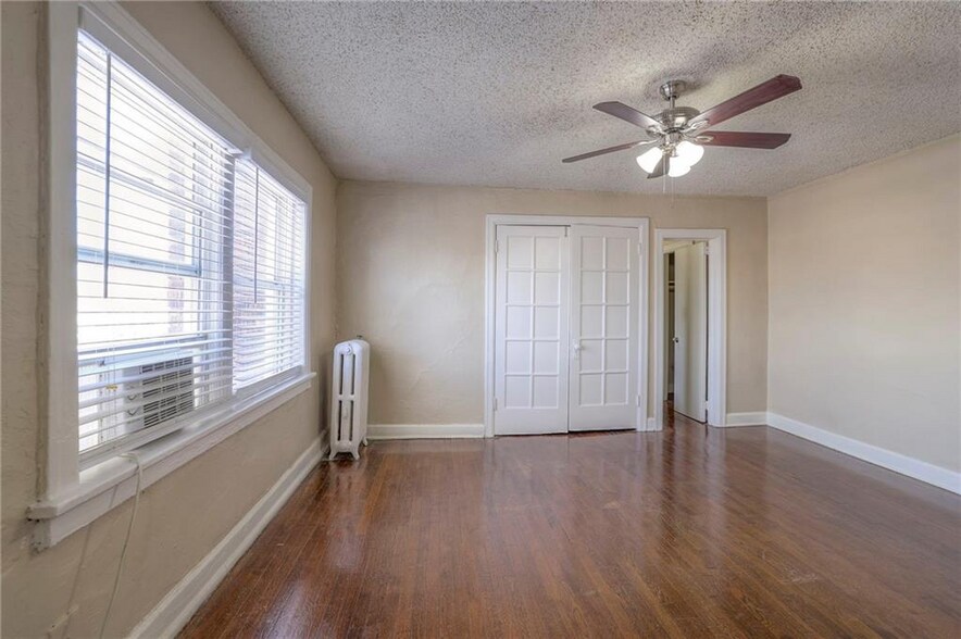 More Photos Of 109 E 40th St, Kansas City Apartments For Sale