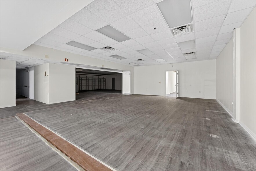 More Photos Of 106-109 N Evers St, Plant City Medical For Lease