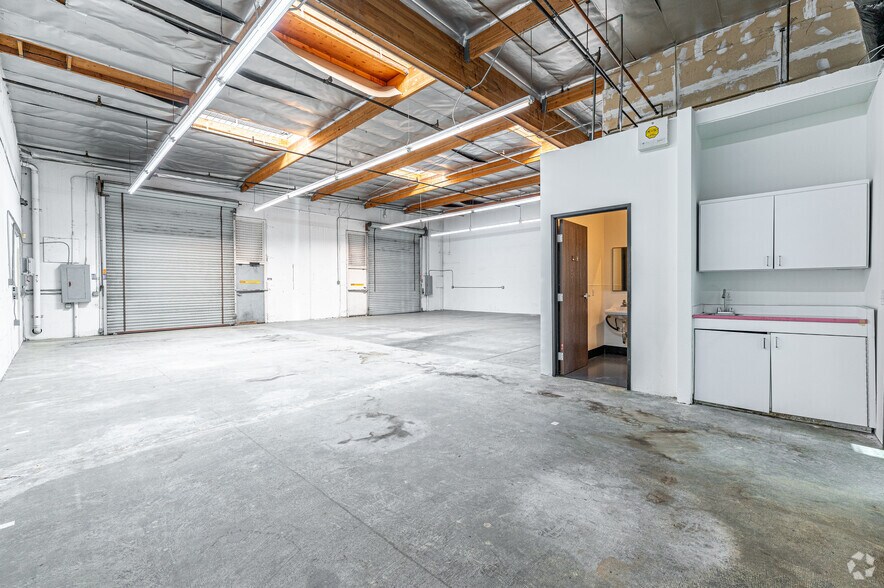 More Photos Of 20265 E Valley Blvd, Walnut Unknown For Lease