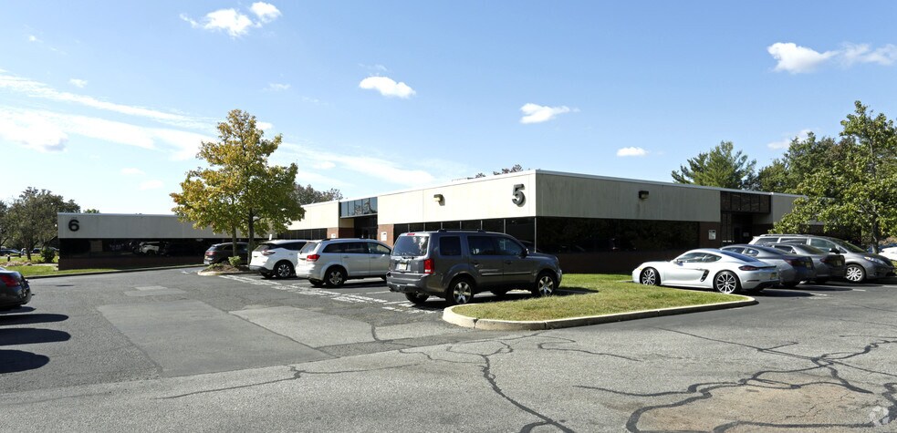 More Photos Of 1090 King Georges Post Rd, Edison Unknown For Lease