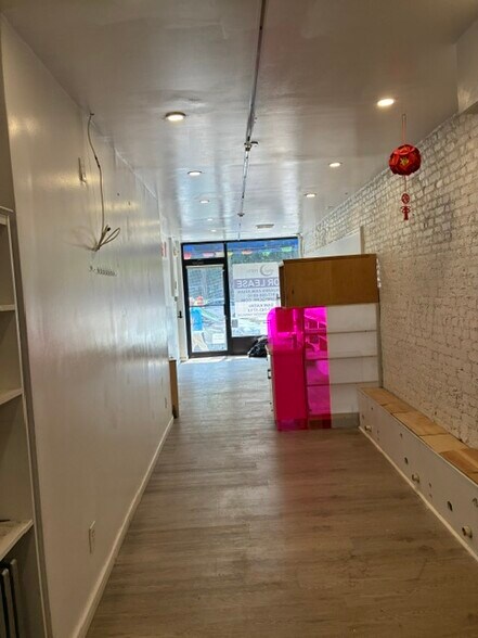 More Photos Of 29 Essex St, New York Apartments For Lease