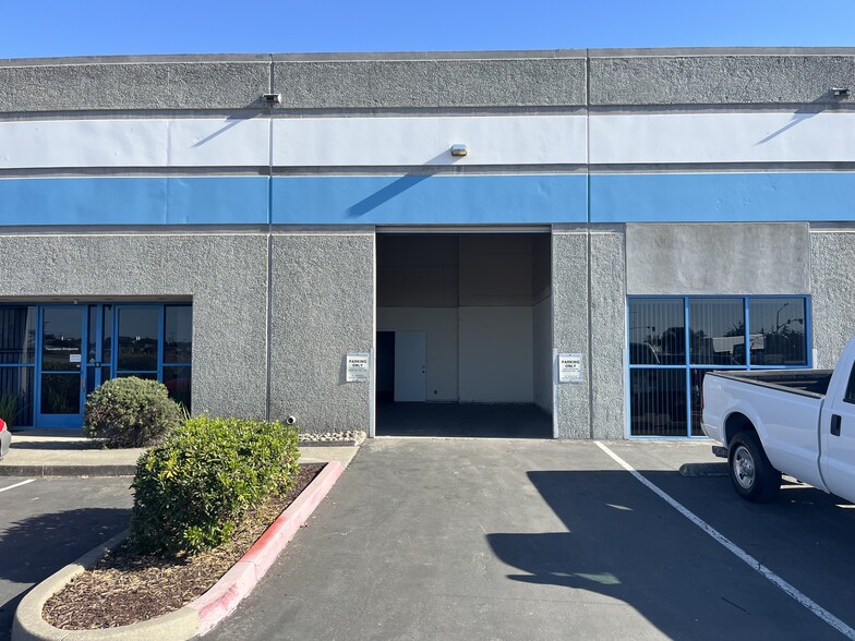 Primary Photo Of 1514-1518 Moffett St, Salinas Manufacturing For Lease