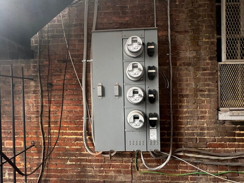 More Photos Of 2516-2520 N Charles St, Baltimore Apartments For Sale