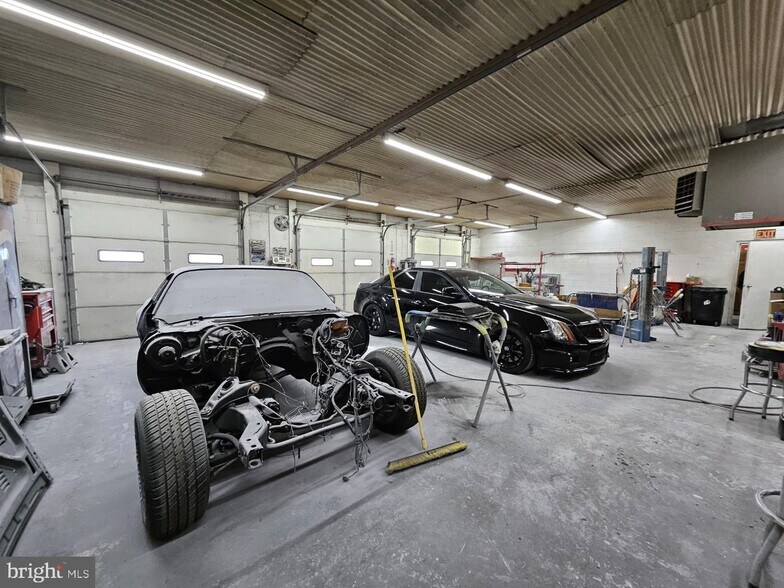 More Photos Of 14007 Telegraph Rd, Woodbridge Auto Repair For Sale