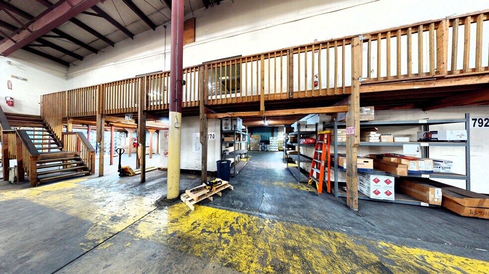 More Photos Of 35 Rose Morrow Rd, Wantage Manufacturing For Lease