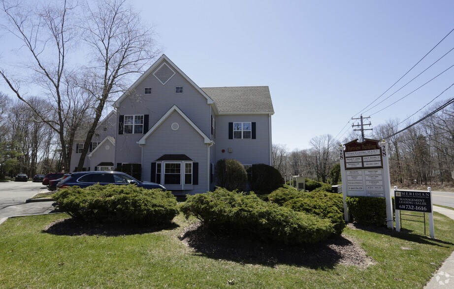 More Photos Of 28 N Country Rd, Mount Sinai Medical For Lease