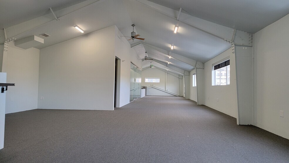 More Photos Of 277 Carolina St, San Francisco Flex For Lease