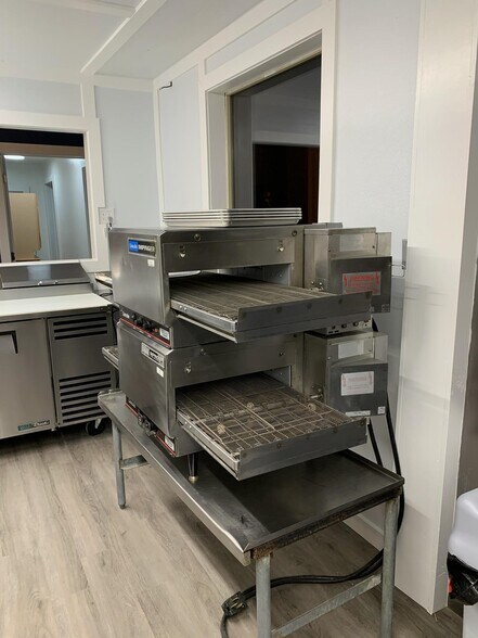 More Photos Of 802 S Shore Diamond Lake Rd, Newport Restaurant For Sale