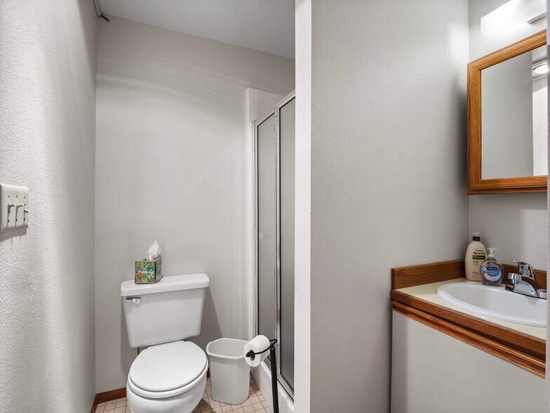 More Photos Of 6314 19th St W, Fircrest Office For Lease