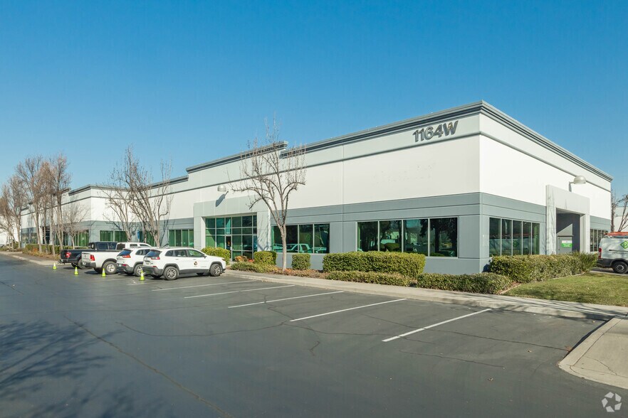 More Photos Of 1014 N Market Blvd, Sacramento Unknown For Lease