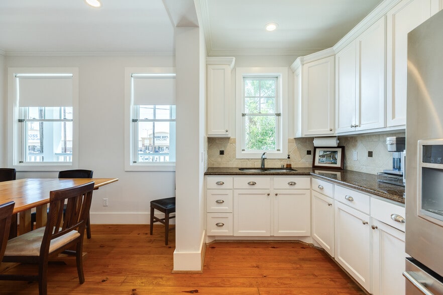 More Photos Of 6402 Stewart Rd, Galveston Office For Sale