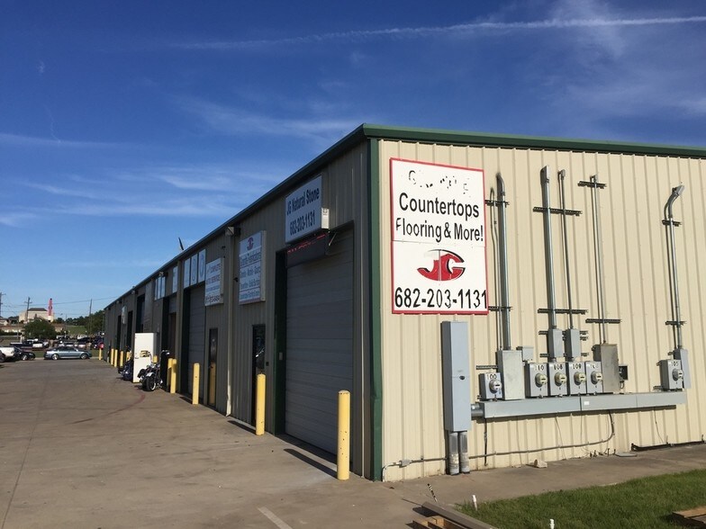 More Photos Of 5940 Kroger Dr, Fort Worth Warehouse For Lease