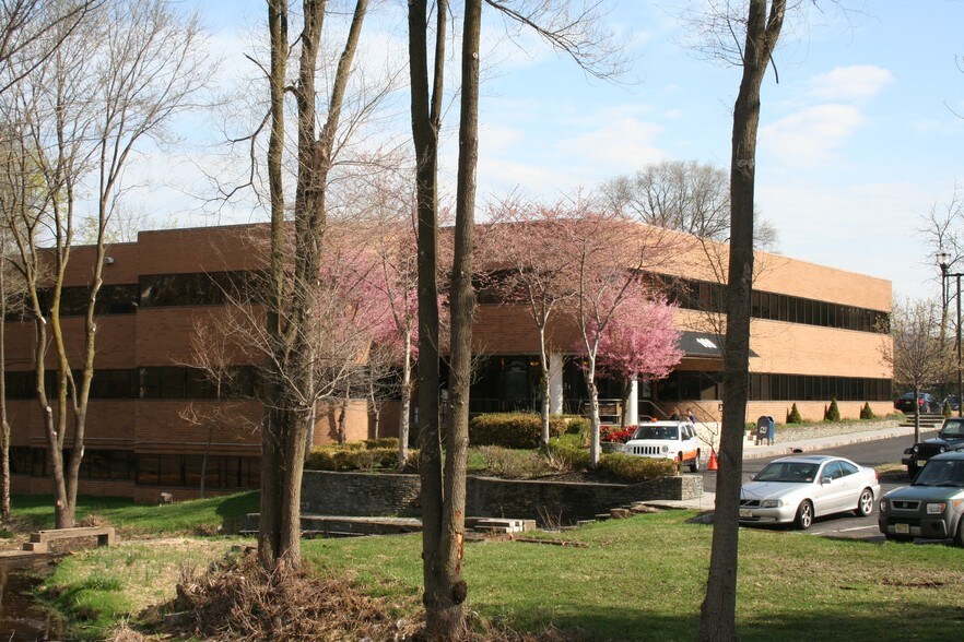 More Photos Of 169 Ramapo Valley Rd, Oakland Office For Lease