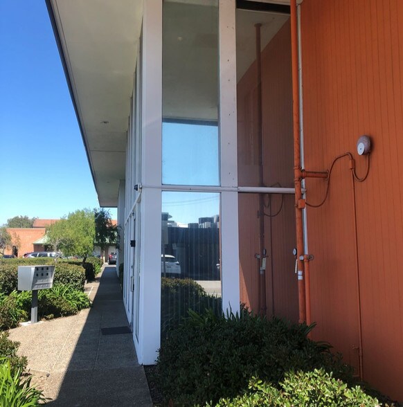 More Photos Of 831-839 Mitten Rd, Burlingame Office For Lease