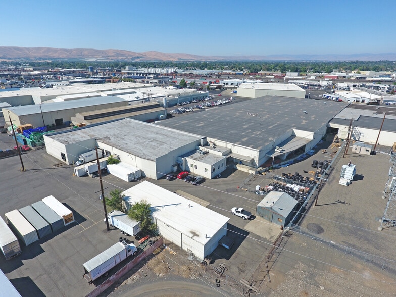 More Photos Of 911 S 3rd St, Yakima Truck Terminal For Lease