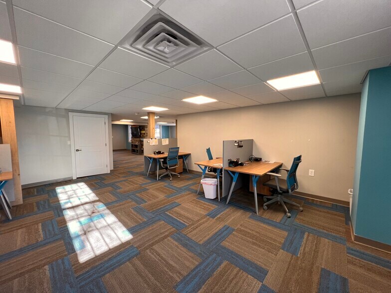 More Photos Of 16 Long Sands Rd, York Medical For Lease