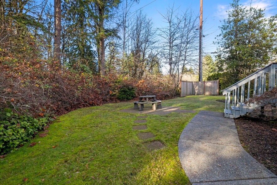 More Photos Of 104 Tremont Ave, Port Orchard Medical For Sale