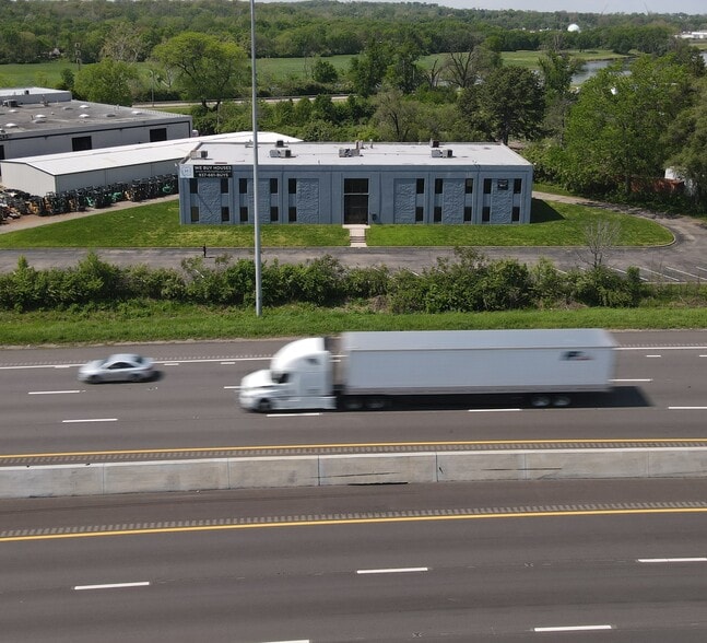 More Photos Of 2844 E River Rd, Dayton Light Distribution For Sale