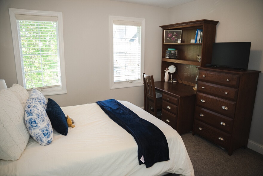 More Photos Of 18088-18140 Legacy Village Ct, South Bend Apartments For Sale