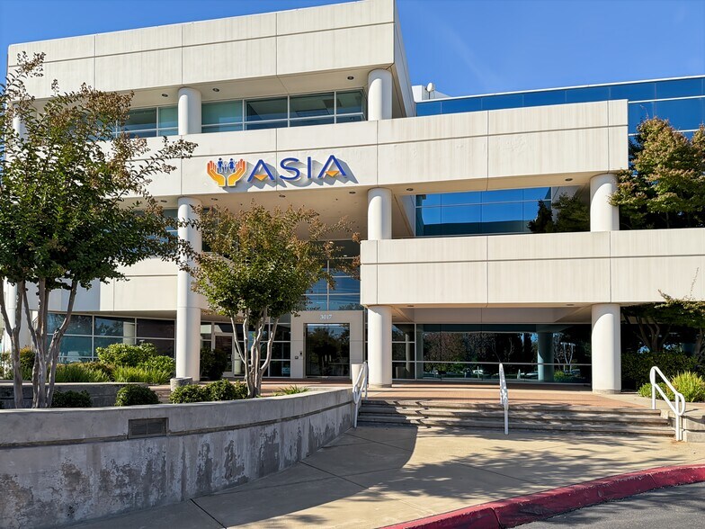 More Photos Of 3017 Douglas Blvd, Roseville Office For Lease