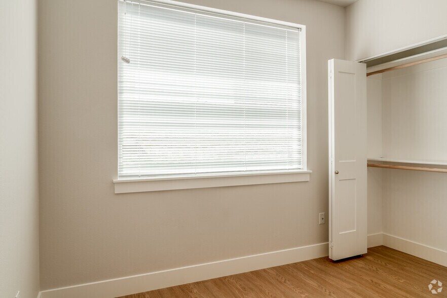 More Photos Of 4775 NE 107th Ave, Portland Apartments For Sale