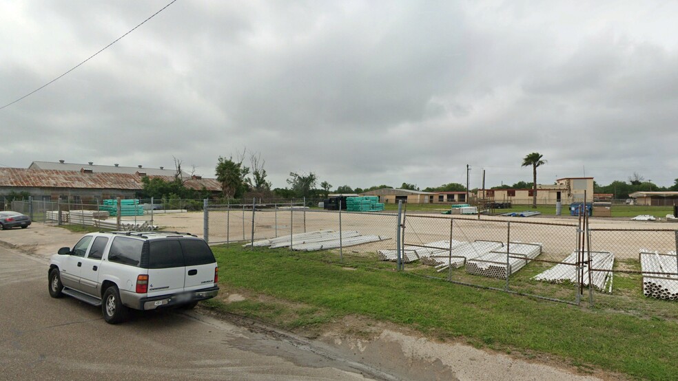 More Photos Of 1002 W Jackson Ave, Harlingen Warehouse For Sale
