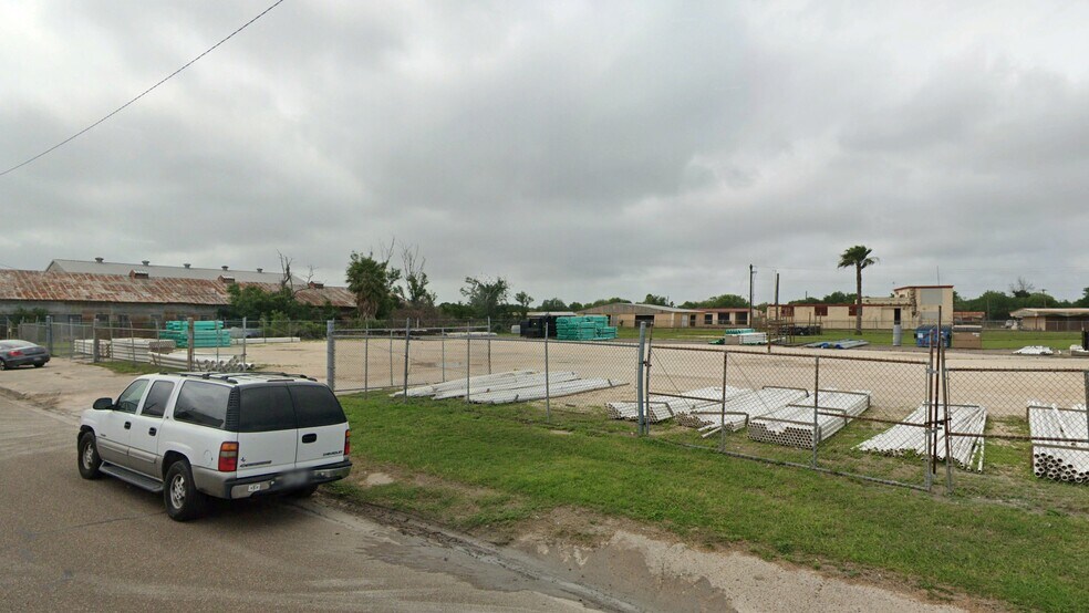 More Photos Of 1002 W Jackson Ave, Harlingen Warehouse For Sale