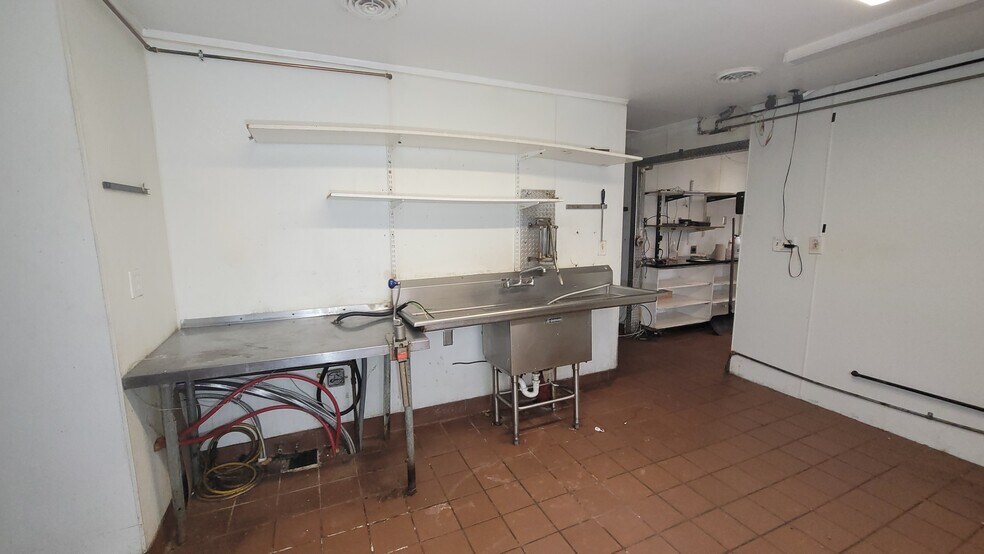 More Photos Of 100 Manor Harrison City Rd, Manor Restaurant For Sale