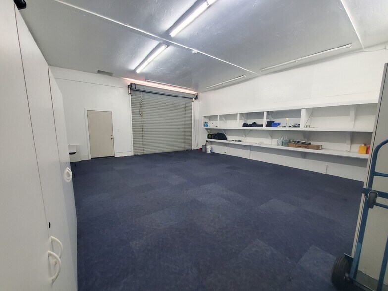 More Photos Of 14165 Market St, Walnut Grove Showroom For Sale